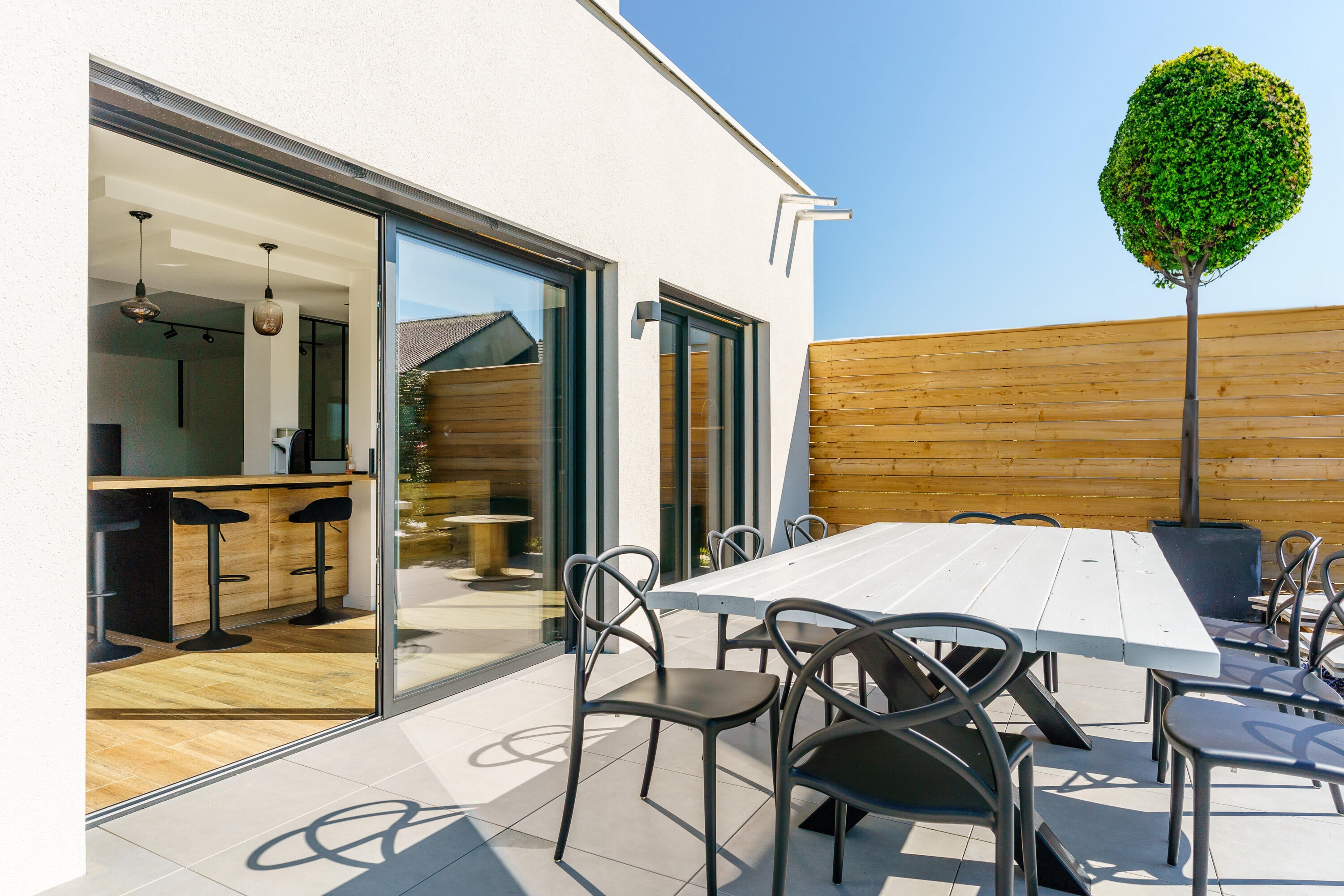 Baie coulis.alu av.serr-volet fil.215x180 gris ext/blc int